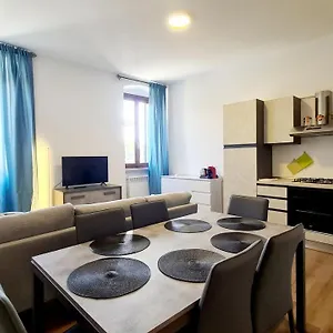 1 Bardo House , Bardolino Italien