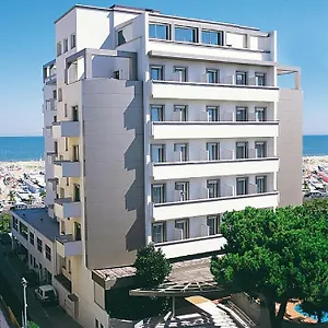 National 4*, Rimini Italien